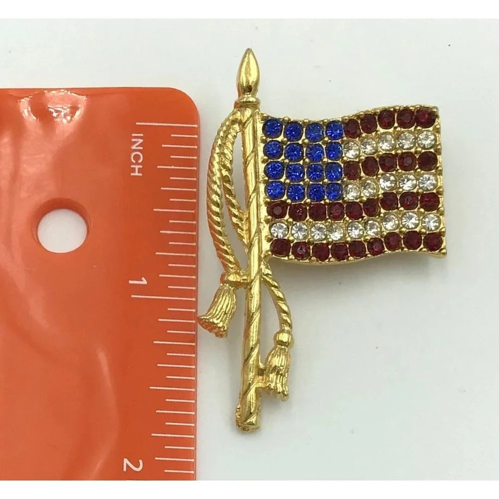 Vtg Gold Tone  American Flag‎ Brooch Rhinestone Patriotic USA July 4th Military